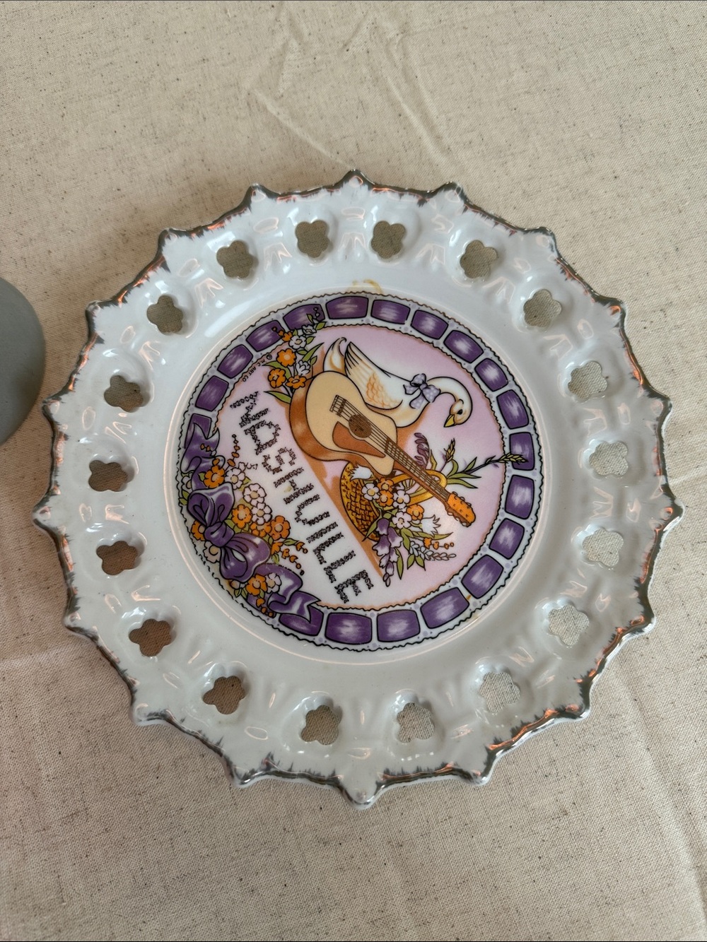 Vintage Nashville Souvenir Decorative Plate - White & Purple